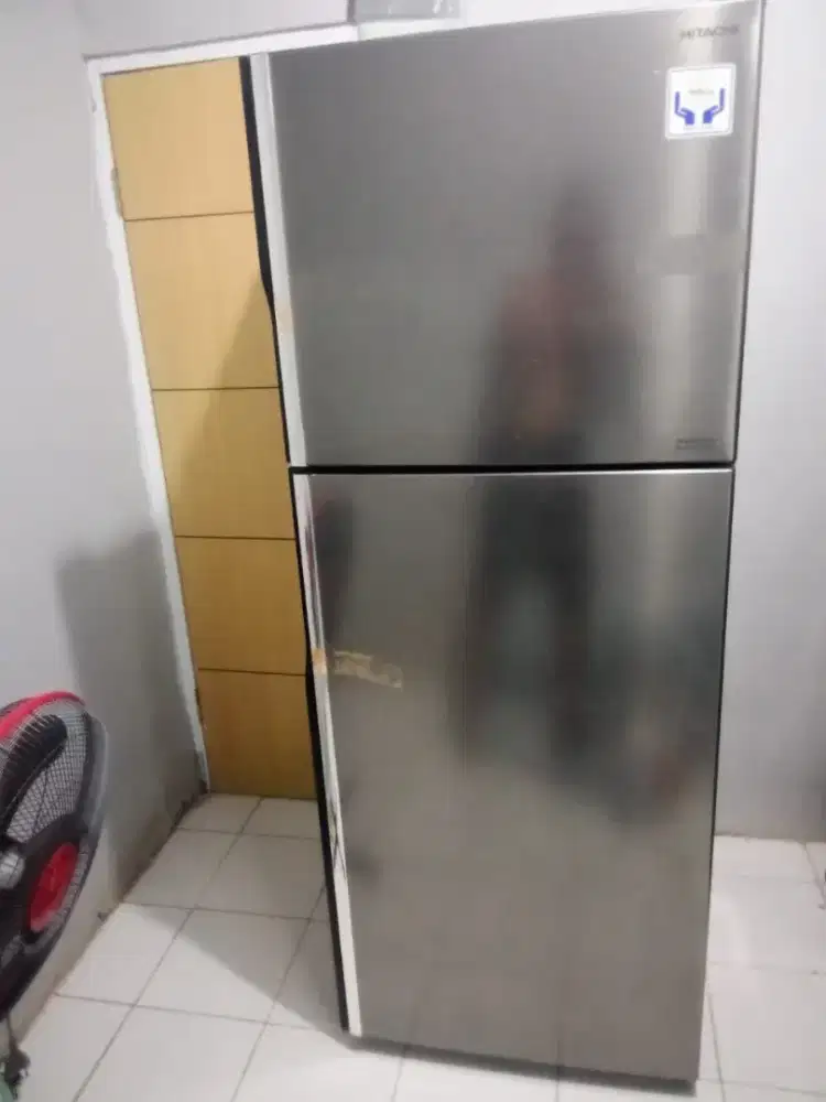 Kulkas jumbo 2 pintu Hitachi