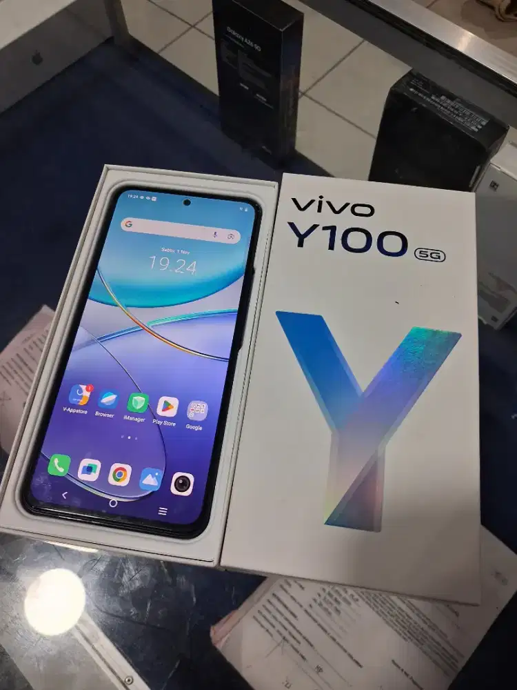 Dijual hp vivo Y100