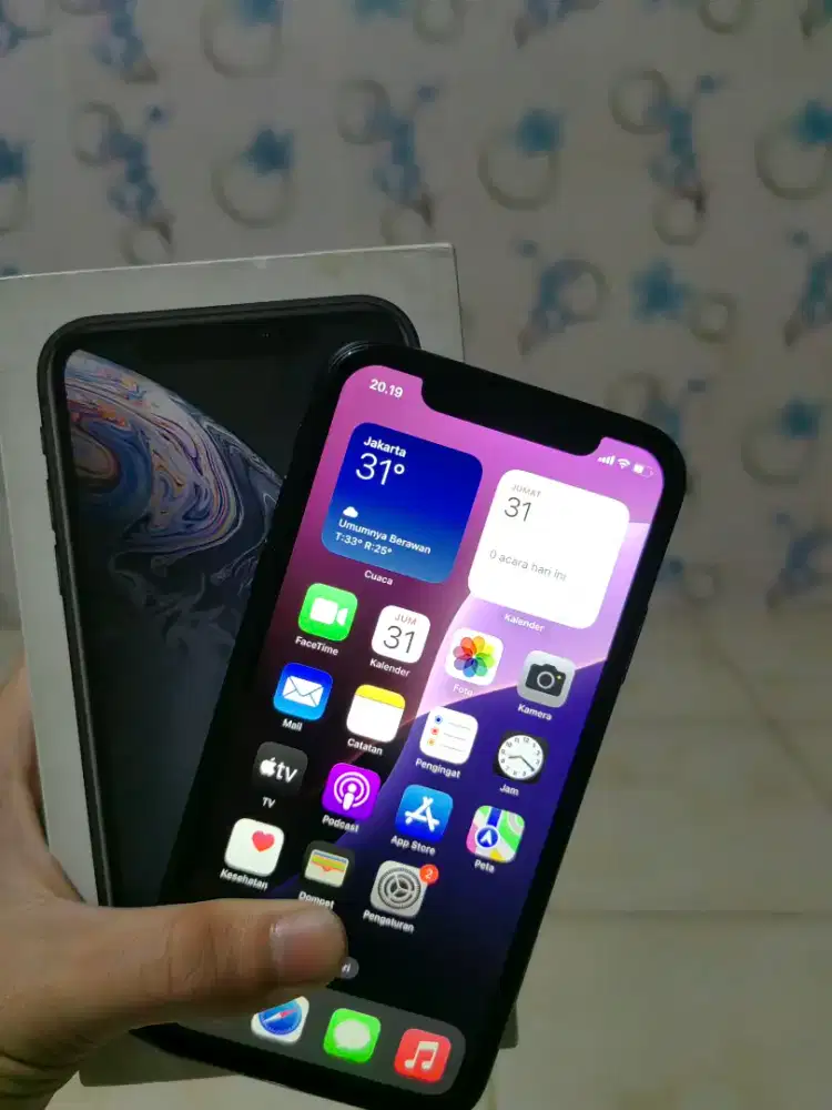 Iphone xr 64gb resmi Indonesia
