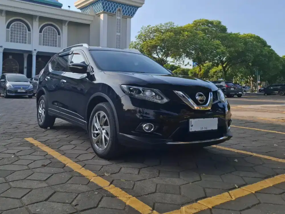 NISSAN XTRAIL 2.5 HITAM MATIC CVT AT 2015