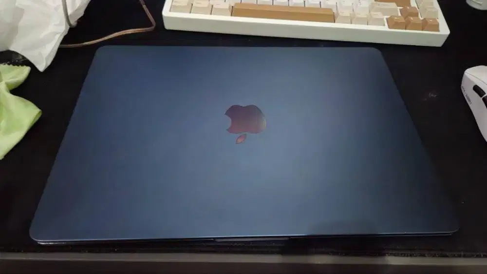 Macbook Air M2 8/256 Second - Pemakaian Pribadi