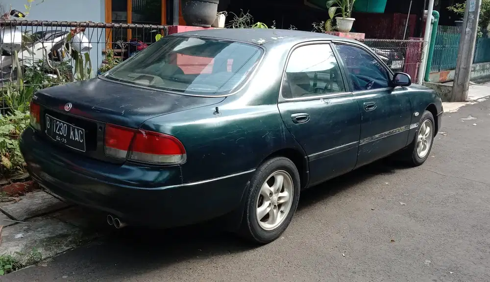 Mazda Cronos 1998 Bensin