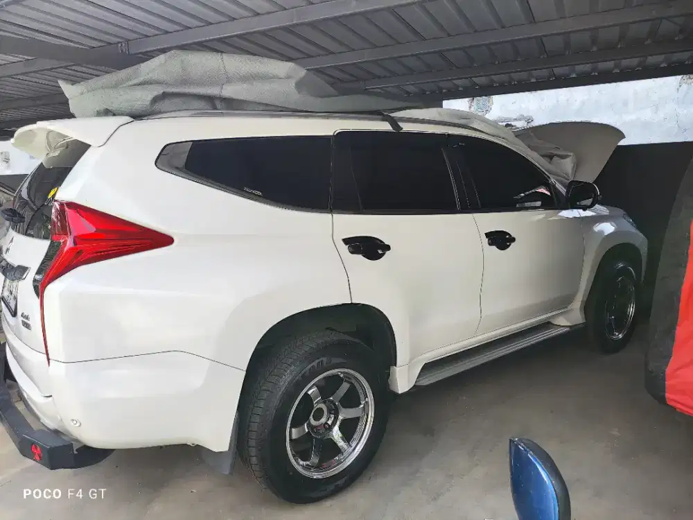 Mitsubishi Pajero sport dakar 4x4