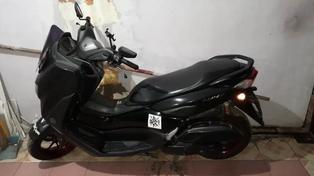 Motor dijual nmax tahun 2020