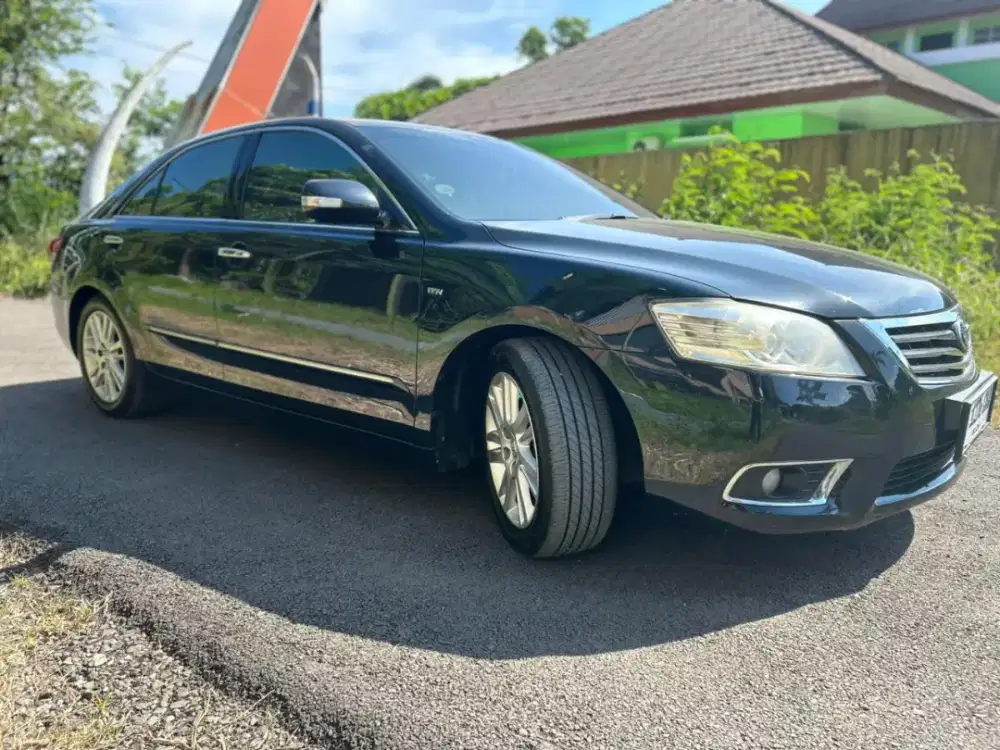 Mobil Camry 2.4V Terbaik