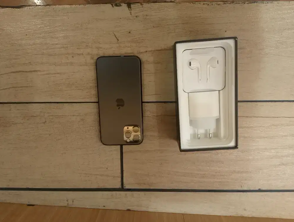 Iphone 11 pro max 256gb baru terjaga