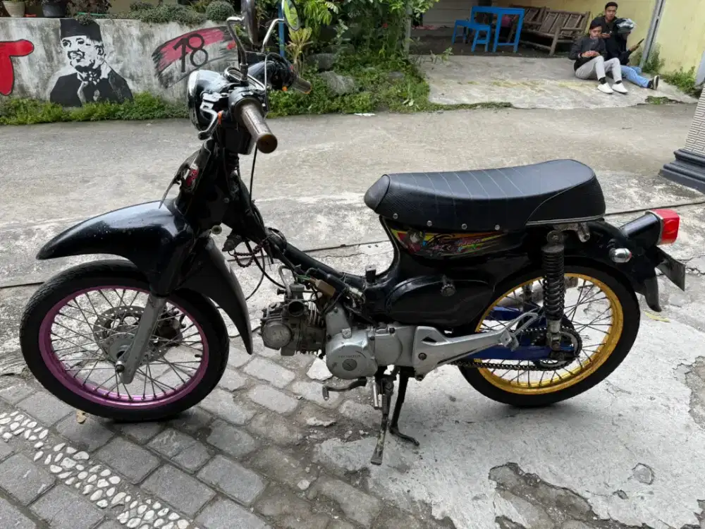 Pitung basic  Astrea legenda THN 2002 plat AB Wonosari