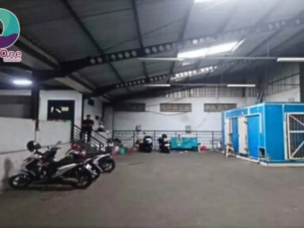 Dijual cepat gudang,/warehouse strategis siap pakai di pinggir jalan
