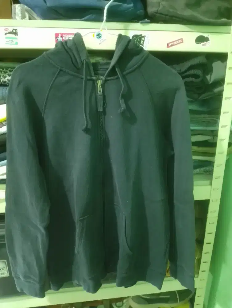 Sweater w/hitam size M