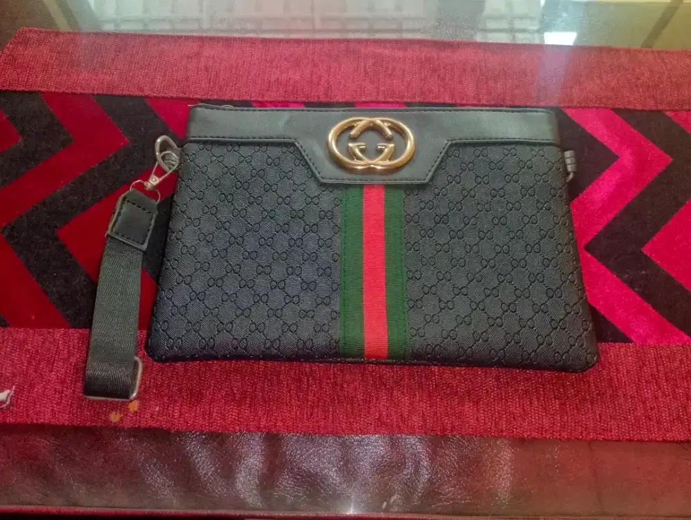 Tas Gucci masih bagus