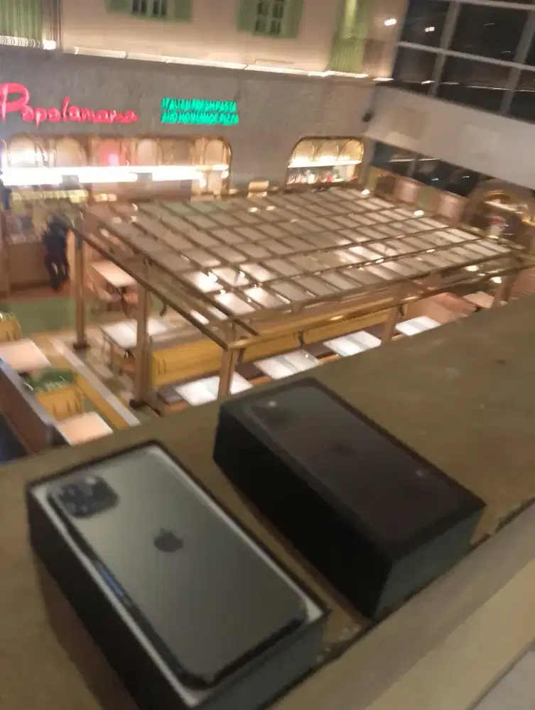 Iphone 11 pro max 256gb jual santay