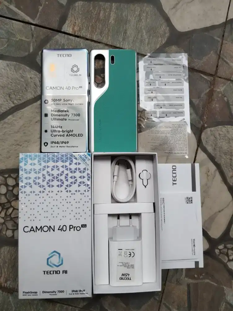 Camon 40 pro 5G ram 8/256 like new