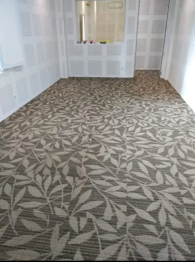 Karpet tile untuk ruang meeting