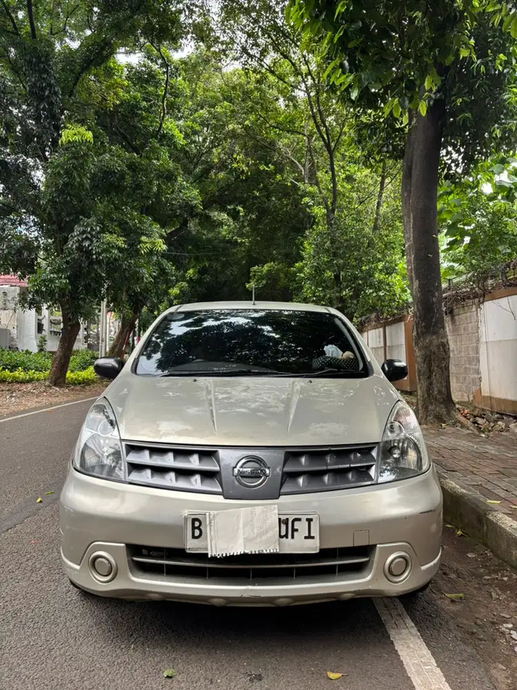 Nissan Grand livina 2009 Bensin