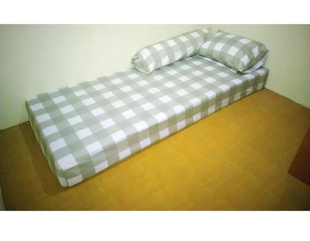 KASUR BUSA + KOST AC + Kamar Mandi Dalam + Free Wi-Fi + Garasi Parkir