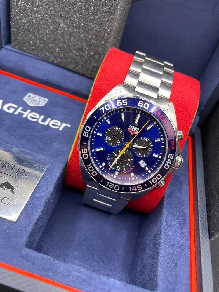 Tag Heuer Formula 1 Aston Martin Red Bull Racing