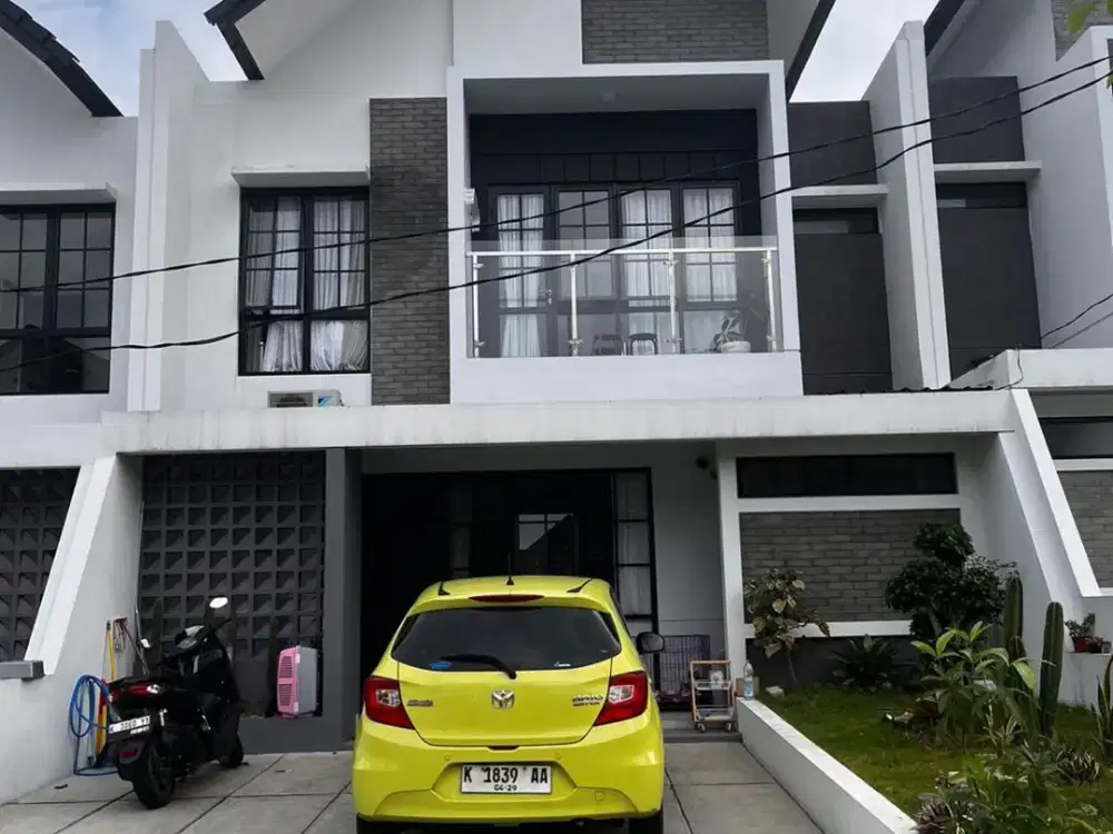 Rumah 2 Lantai siap huni di Perumahan The Miles bsb city mijen