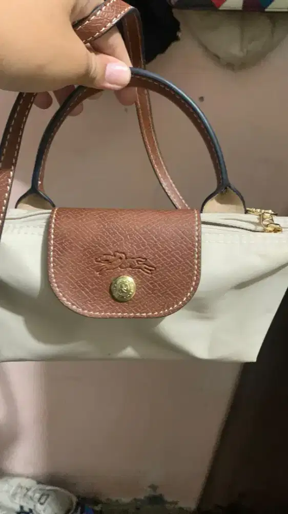 Preloved sling bag Longchamp