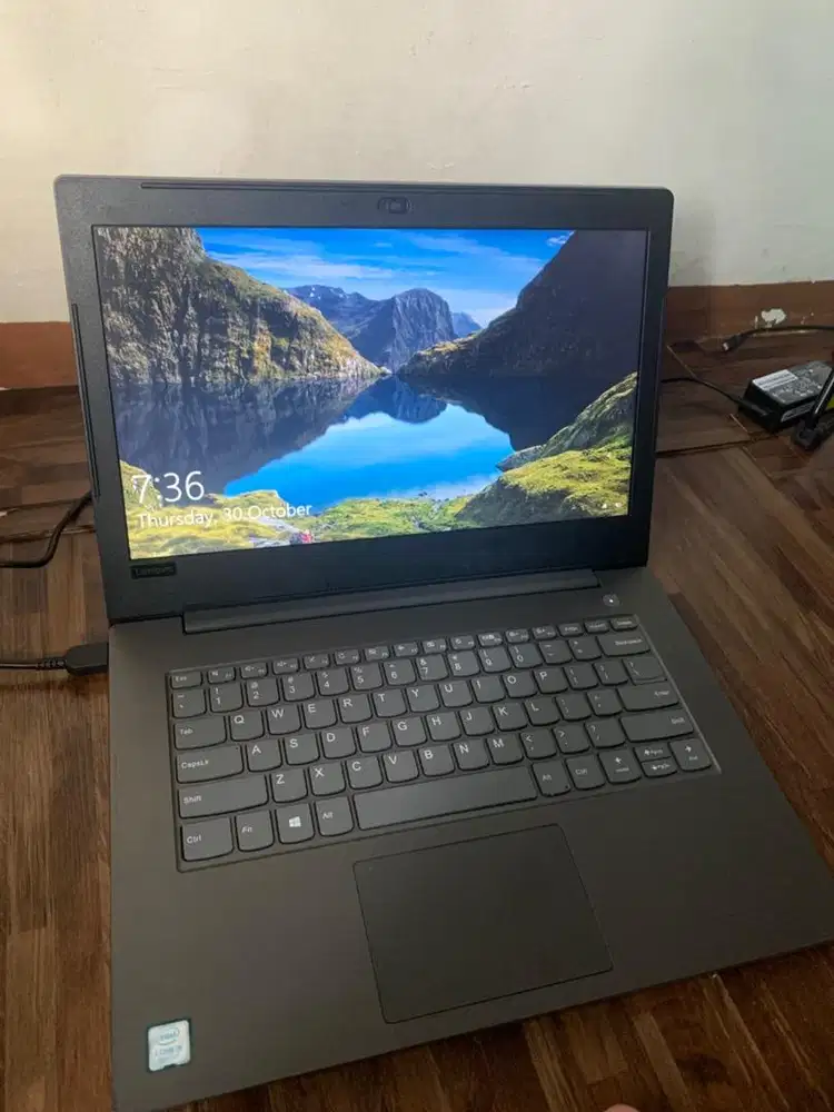 Lenovo V330 i5 Gen 8