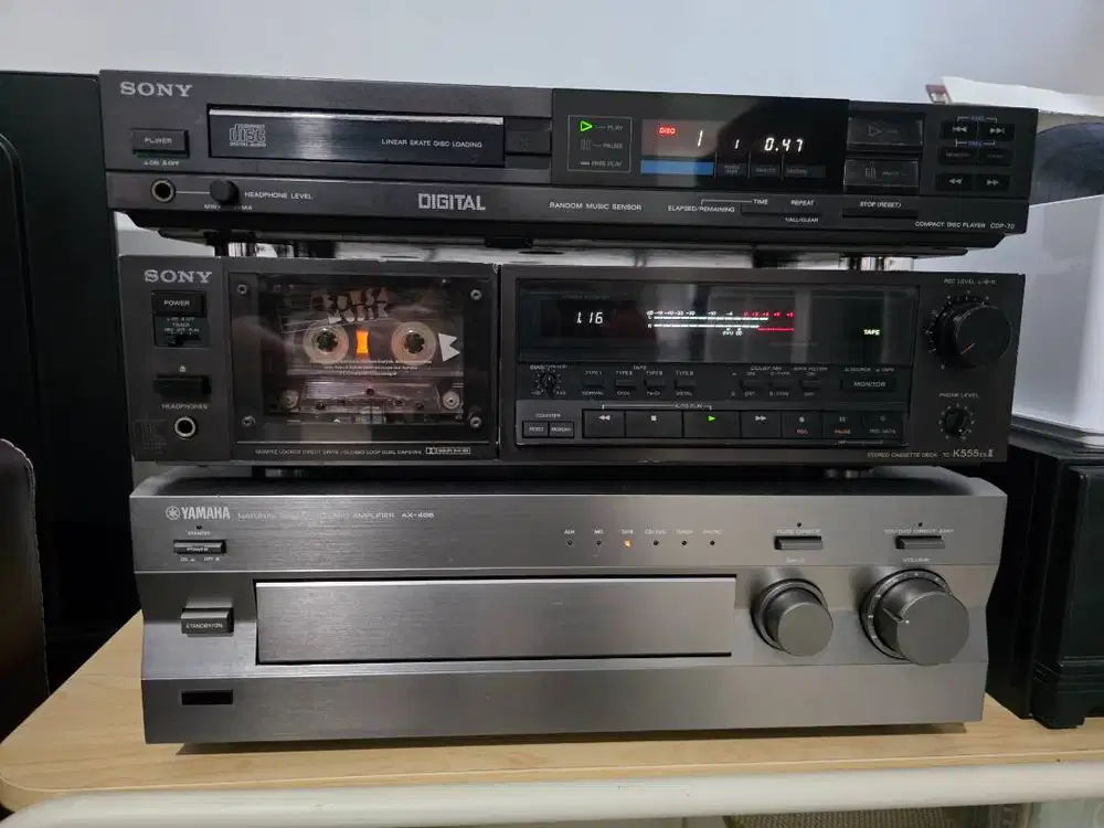 Amplifier Yamaha AX-496 Deck Sony TC-K 555 ES II CD Player CDP-70