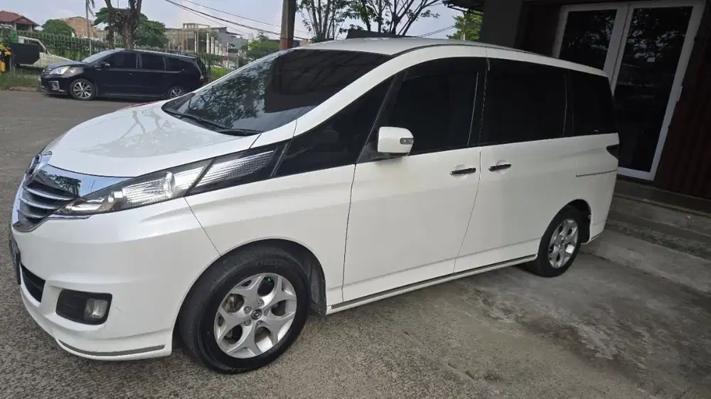 Mazda Biante 2.0 thn 2017 Putih Mulus