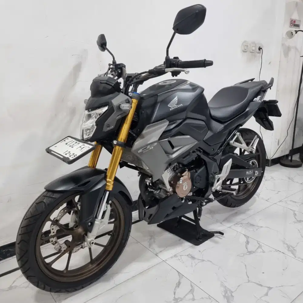 Honda CB150R USD LED Fi 2024 / 2025 bln 12 KAYAK BARU CB 150 R