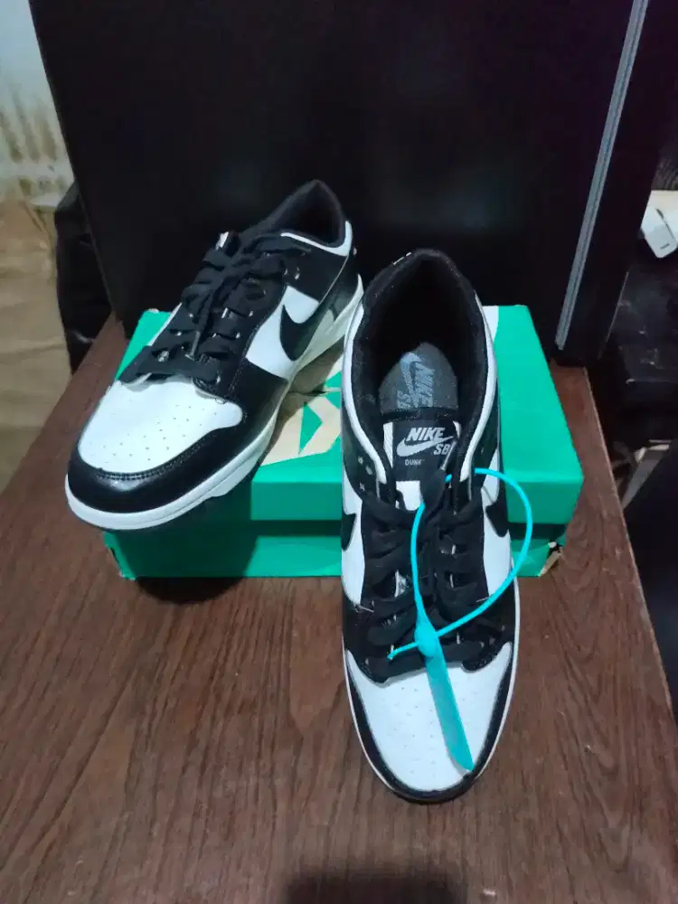 Sepatu Nike Dunk Low Retro, Back White