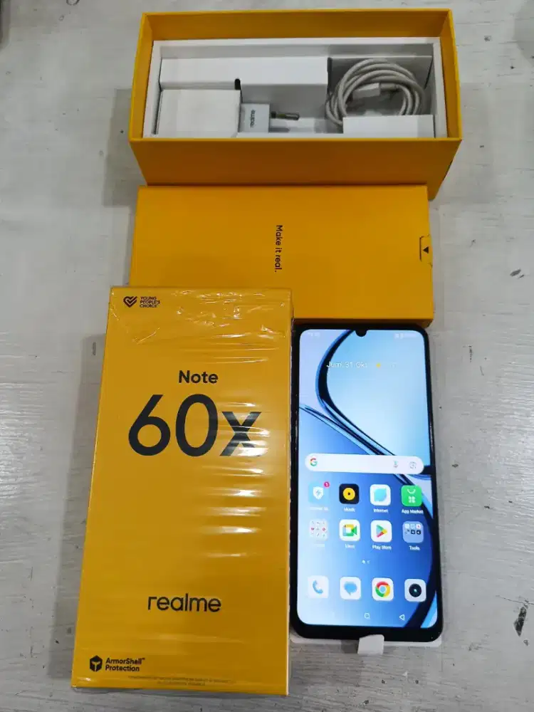 Realme Note 60x (4+4/128) Hitam. Fullset, box, cas ori 100%. No minus