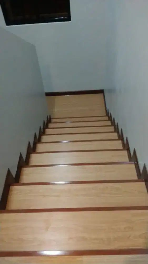 Lantai finil dan SPC