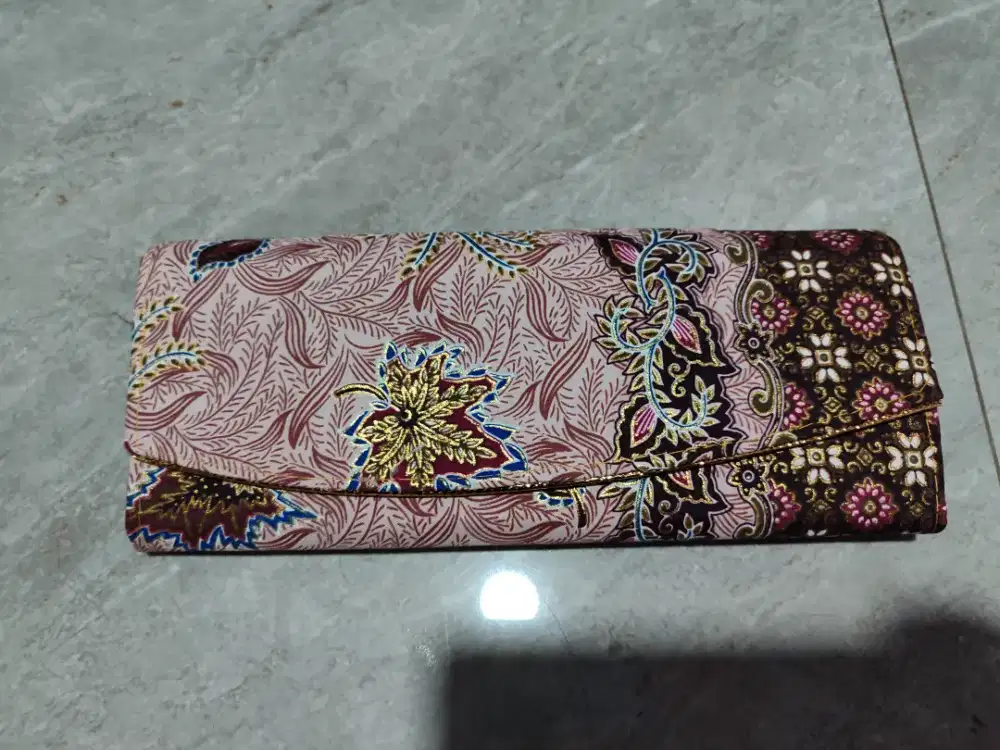 Tas tangan motif batik
