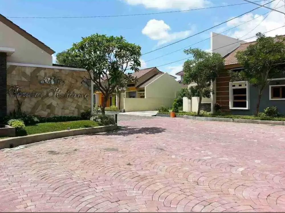 Di sewakan termurah cluster pinggir jalan Timur 1.5 km LUWES Gading