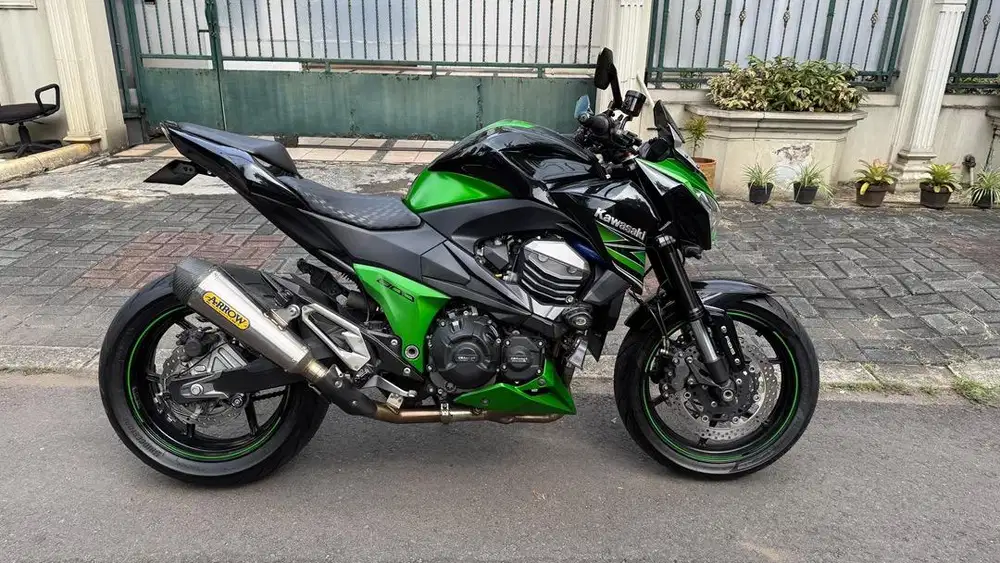 Kawasaki Z800 2013 Mulus, Km Rendah, Full Part Premium & Siap Gas!