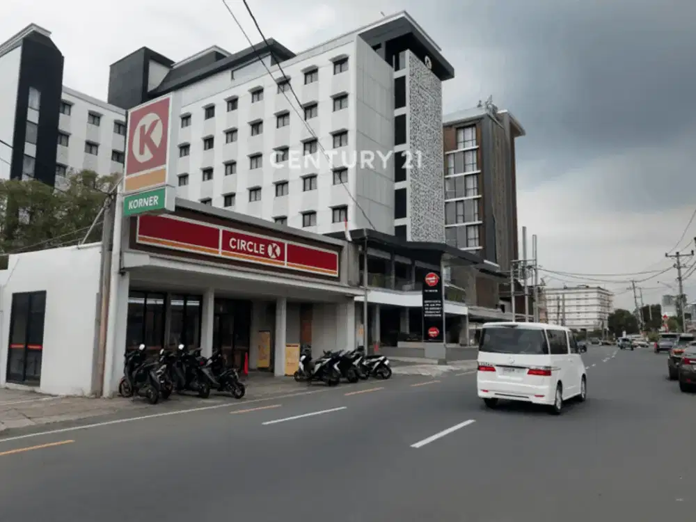 Ruang Usaha Di Malioboro Hadap Stasiun Tugu