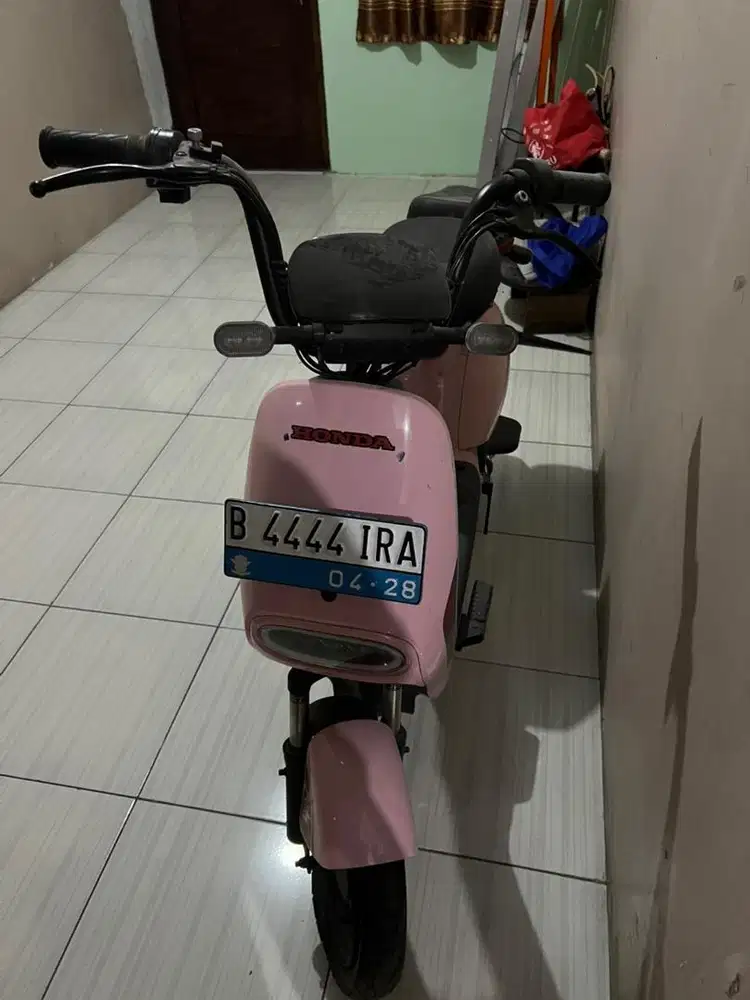 sepeda listrik genio easter Sl 1