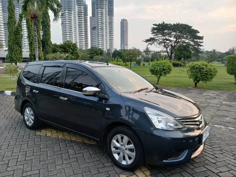 Nissan grand livina 2015 sv facelift manual low km terawat