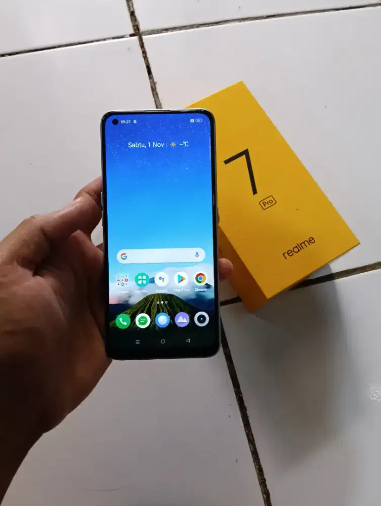 Realme 7 pro 8/128 fullset orian