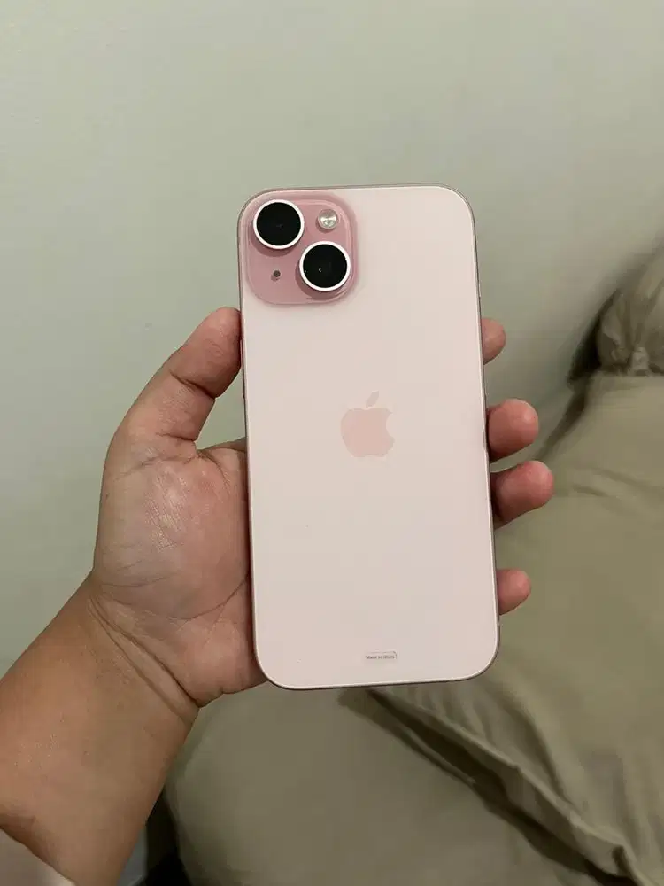 FOR SALE IPHONE 15 128 GB PINK COLOR IBOX GARANSI ON