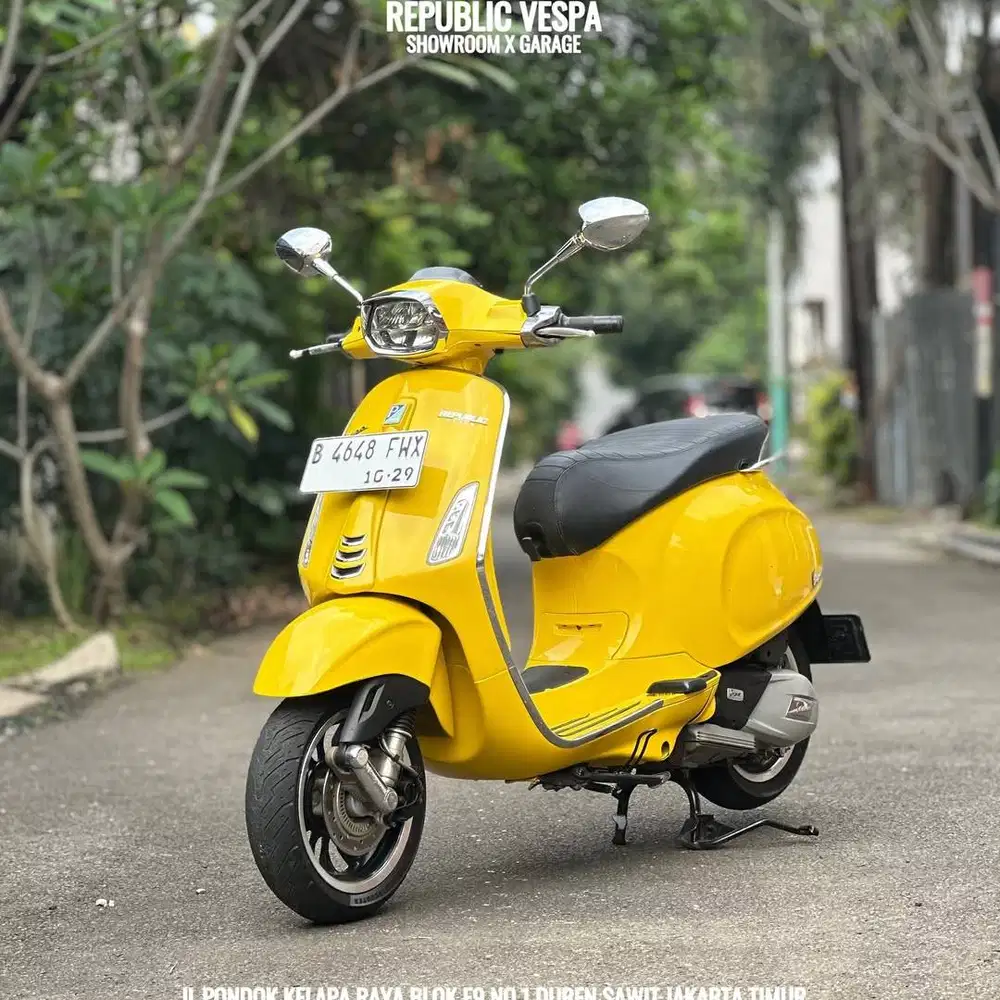 DiJual cepat Piaggio Vespa Sprint 150 IGET ABS LED 2019 warna Kuning