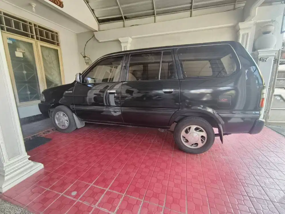 Toyota Kijang LGX Facelift 2002 Bensin AT