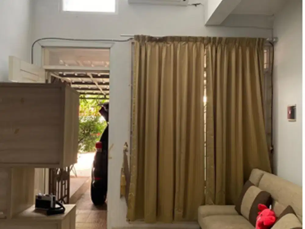 Jual cepat  rumah siap huni di perumahan beranda serpong ciater raya BSD