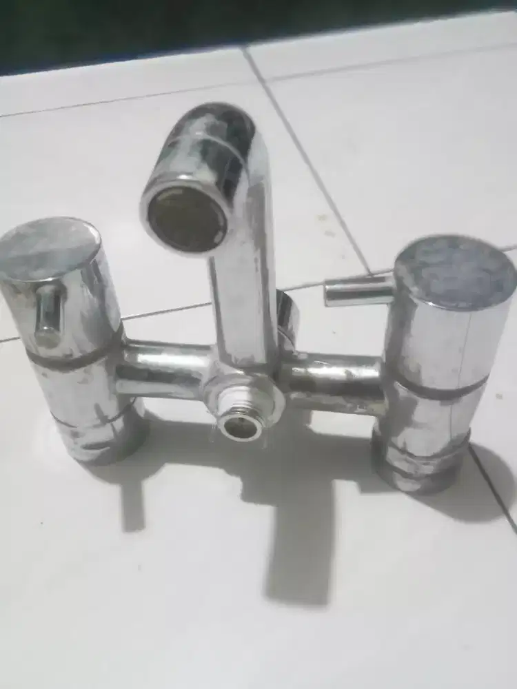 Mcb .Sanyo kolam .kran panas dingin