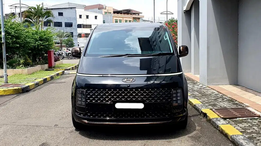 Km24rb hyundai staria signature 7 seater 2021 hitam sunroof