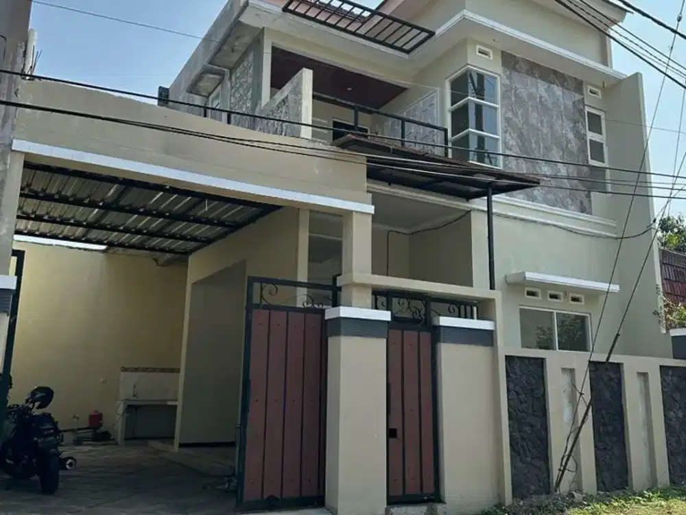 DIJUAL SEGERA Rumah Baru Tengah Kota Siap Huni dekat Fasilitas Publik Malang