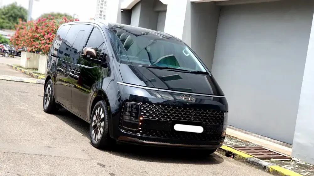 Km22rb hyundai staria signature 7 seater 2021 hitam sunroof