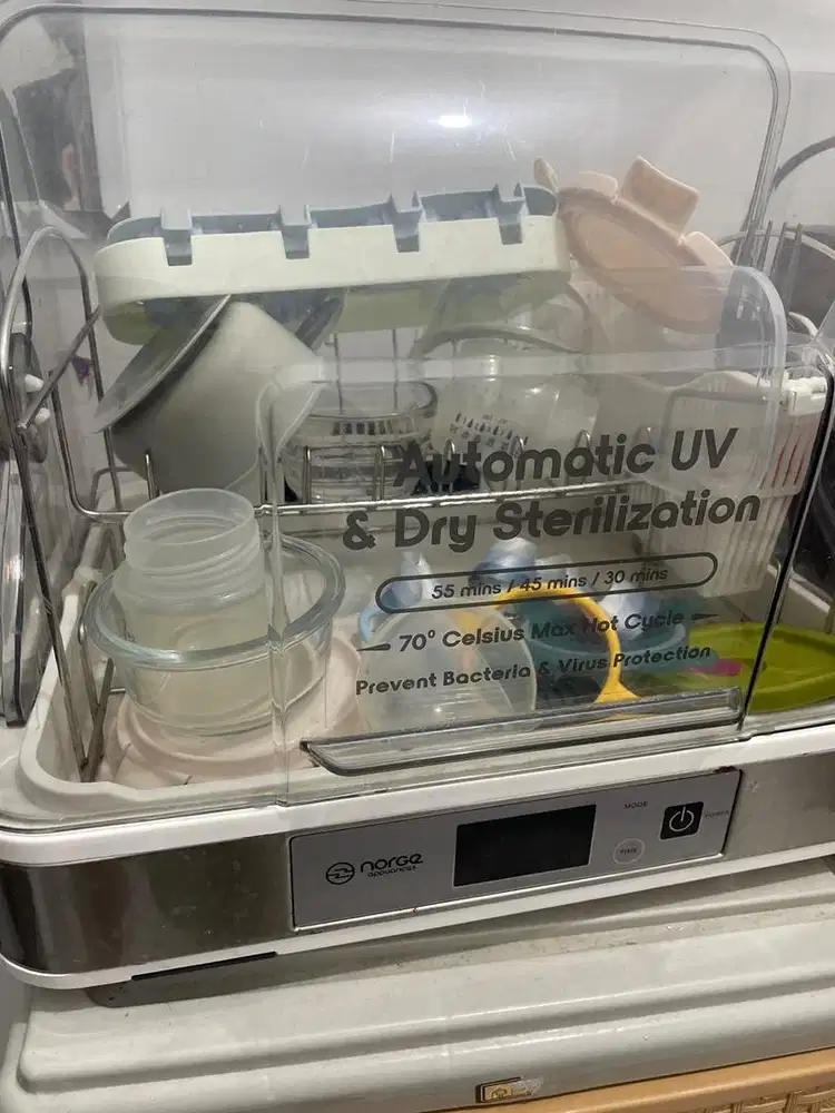 Sterilizer peralatan makan anak
