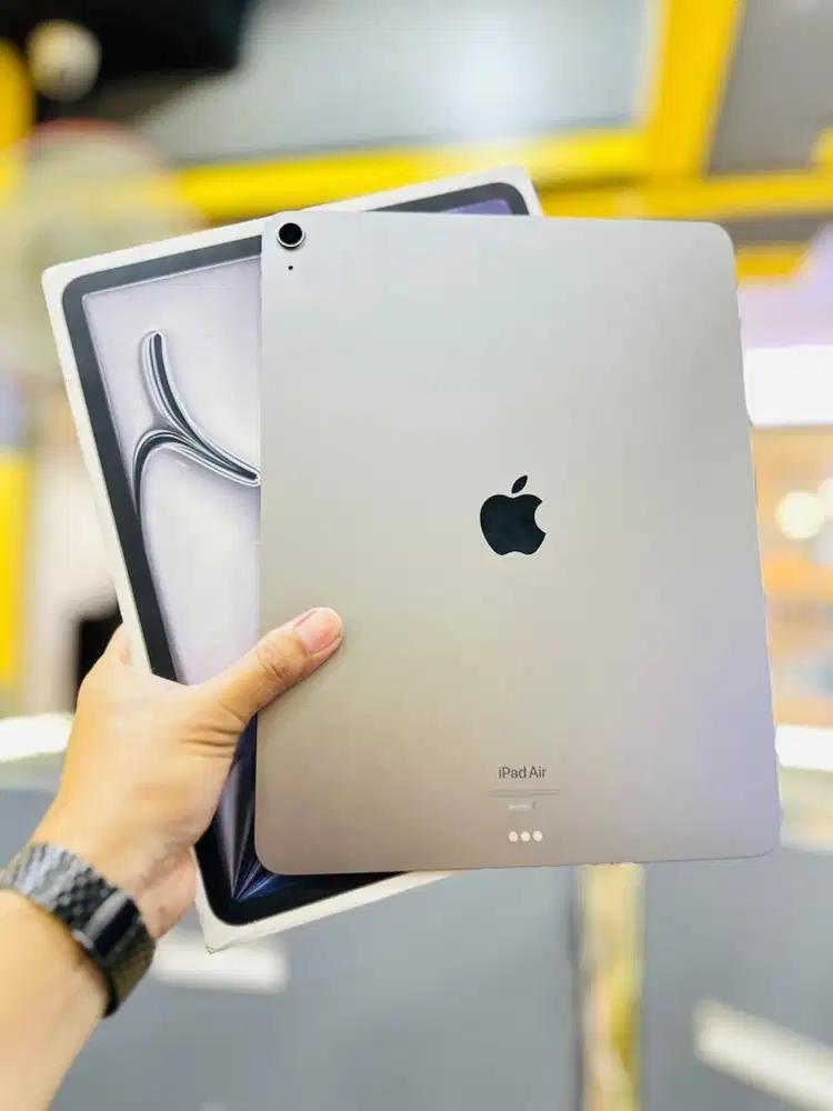 iPad Air 6 M2 13 128GB iBox Like new