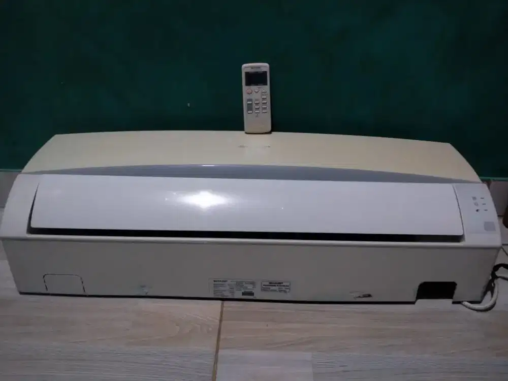Indoor AC 1/2 PK merk Sharp ory + remote ory normal