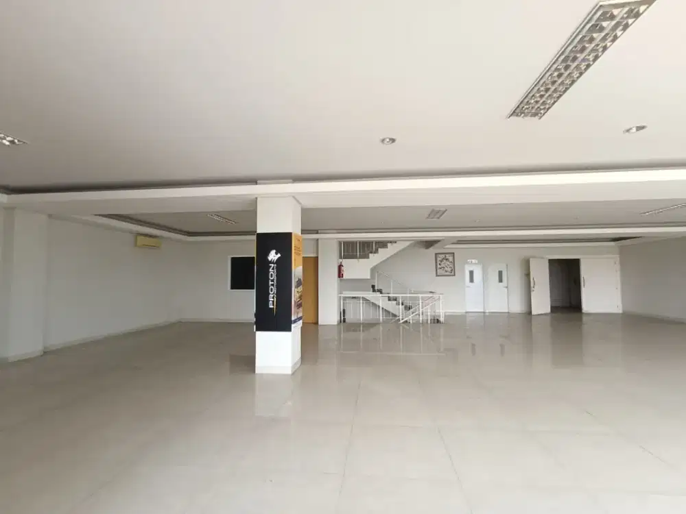 DISEWAKAN RUKO GANDENG SANGAT STRATEGIS EX PERCETAKAN BESAR PENJERNIHAN BENDUNGAN HILIR JAKARTA PUSAT