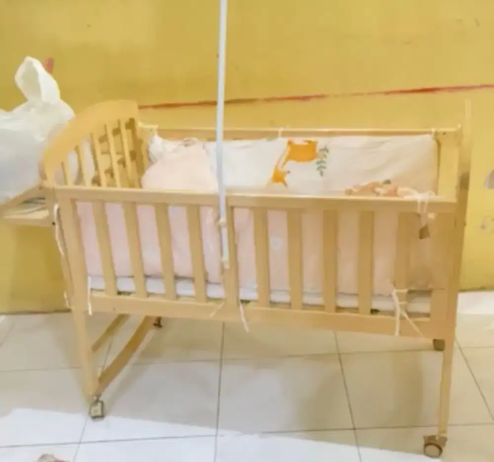 Ranjang bayi dan baby walker