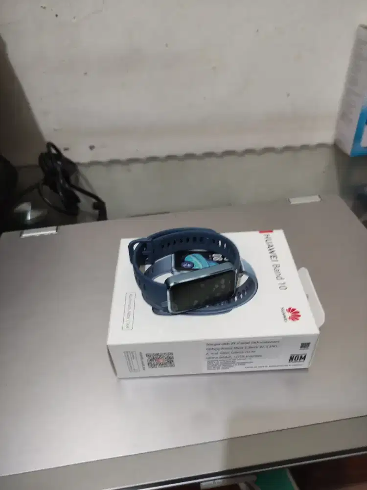 Huawei smartband 10 baru sebulan